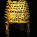 coiful de la cotofenesti si cele doua bratari de aur au ajuns in romania 69e79b4f7b40e