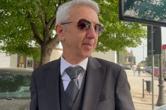 dan diaconescu vrea sa plece din tara fara sa dea explicatii si asteapta daune de un milion de lei din partea autoritatilor 69f2a5e851757