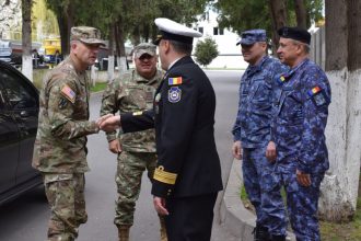 delegatie romano americana in vizita la scoala militara de maistri militari a fortelor navale 69eb6c49cc3a1