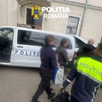 doi barbati suspectati de mai multe furturi din autoturisme depistati de politisti indivizii actionau atat in tara cat si in strainatate 69d0ee936d834