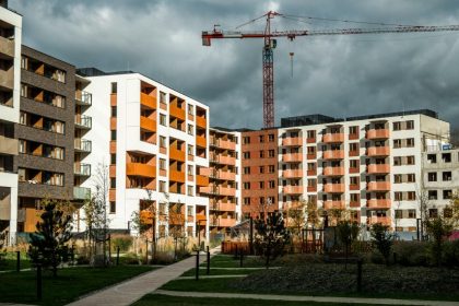 doi cetateni israelieni au intrat in afaceri cu imobiliare la constanta 69df3a9111ed8