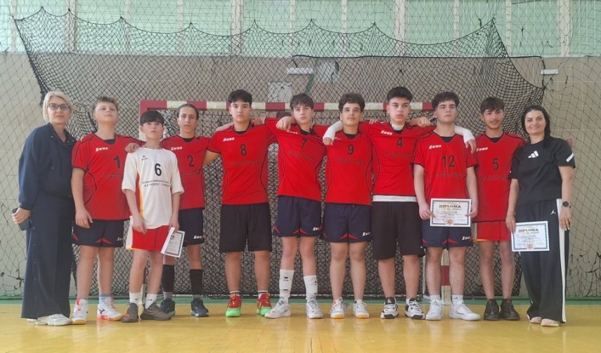 echipa scolii gimnaziale nr 12 bp hasdeu pe locul 4 la faza de zona galerie foto 69ecfcd131363