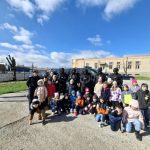 elevi in vizita la jandarmi in contextul aniversarii a 176 de ani de la infiintarea jandarmeriei romane foto 69cfdd02720dd