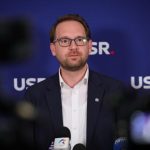 este o minciuna mare ca aceasta criza politica ar fi declansata in favoarea romanilor 69e681aee8077