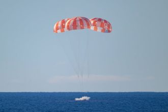 final de misiune pentru capsula orion a misiunii artemis 2 a amerizat in siguranta in oceanul pacific 69d9f46566117