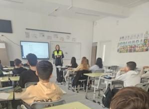 foto plan comun destinat cresterii sigurantei scolare in doua unitati de invatamant din orasul babadag judetul tulcea 69eb4205aa2ff