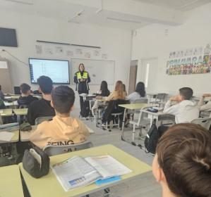 foto plan comun destinat cresterii sigurantei scolare in doua unitati de invatamant din orasul babadag judetul tulcea 69eb4205aa2ff