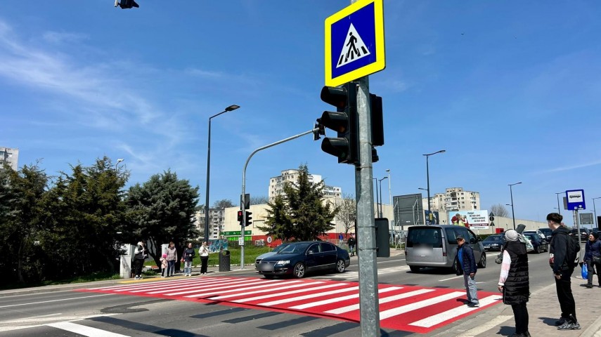 foto un nou sistem de semaforizare modern amplasat in zona dorally mall constanta 69e606af28079