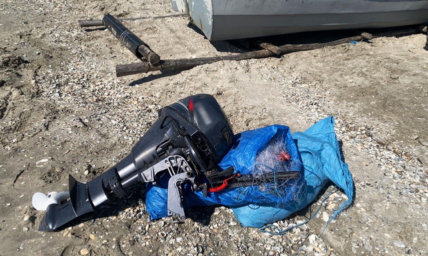 fotovideo patru sturioni 65 kg de peste capturat ilegal peste 1 500 metri de plase si o barca cu numar fals de identificare descoperite de politistii de frontiera din tulcea 69eb2d394bd2d