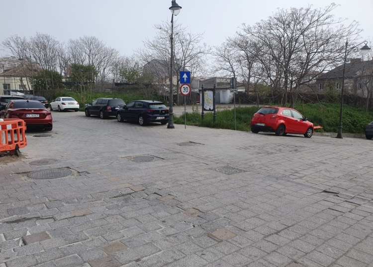 galerie foto casa ocupata ilegal in piata ovidiu o femeie ar fi fost agresata de persoanele care locuiesc acolo 69d577d37e7b0