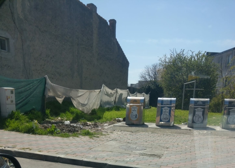 galerie foto mizeria din zona pubelelor din mangalia reactiveaza camerele video urmeaza amenzi 69e4dc649ffb8