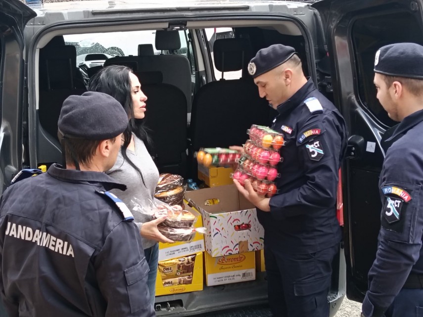 gest de suflet inainte de paste jandarmii din constanta au adus bucurie copiilor dintr un centru social 69d7ef8fb8b36