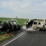grav accident rutier in sambata mare un autoturism cuprins de flacari dupa impact 69da1edd662f7