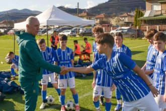 hristo stoichkov alaturi de echipele academiei hagi 69d39d11db97a