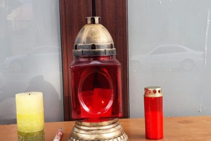 incendiu intr un bloc din constanta de la o candela lasata nesupravegheata mai multi locatari s au autoevacuat 69dbe838884b8