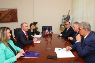 intalnire intre primarul municipiului constanta si ambasadorul sua in romania la universitatea ovidius din constanta 69ce3749c6cc0