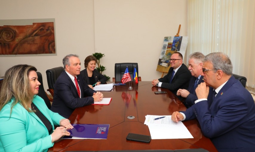 intalnire intre primarul municipiului constanta si ambasadorul sua in romania la universitatea ovidius din constanta 69ce3749c6cc0