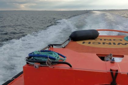 interventie arsvom cu nava sar artemis pentru un navigator care avea nevoie de ingrijiri medicale 69dc045777606