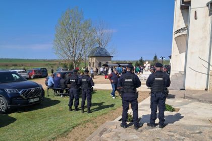 jandarmii ijj tulcea in misiune la manastirea izvorul tamaduirii din macin 69e207a23333f