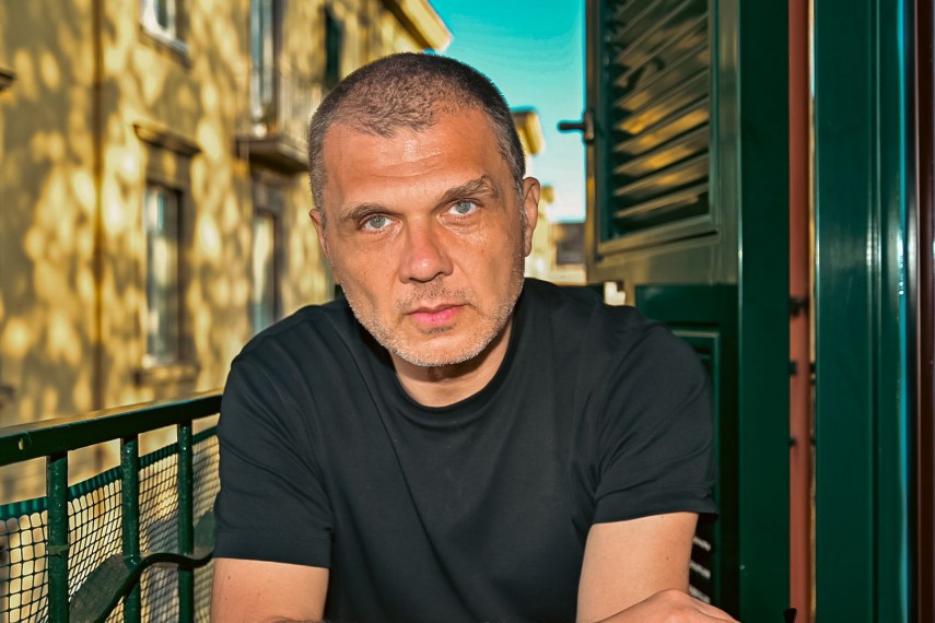 mantuitorul n a asteptat in belsug si n a primit invierea cu trufie 69db8c40ad1d1