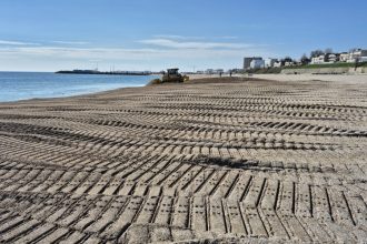 mobilizare pe litoral sectoarele de plaja curatate si predate operatorilor 69e1434c8718f