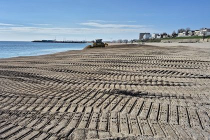 mobilizare pe litoral sectoarele de plaja curatate si predate operatorilor 69e1434c8718f