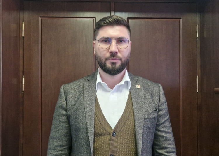 momente jenante in consiliul local cernavoda initiativa lui apostol de a avea un viceprimar a scos la iveala disperarea tuturor pentru o amarata de functie 69cedeff11c95