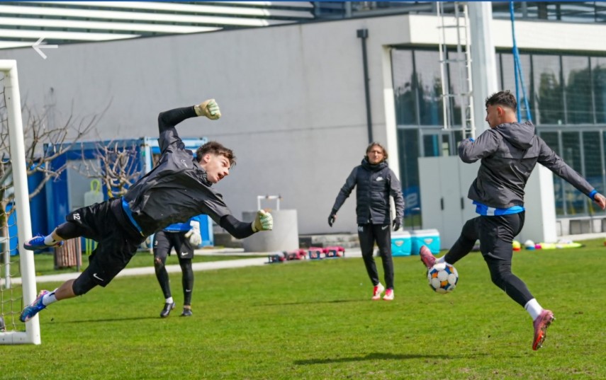 nicolas constantinescu inclus in lot pentru meciul cu unirea slobozia premiera pentru tanarul fotbalist 69d22afa2541d