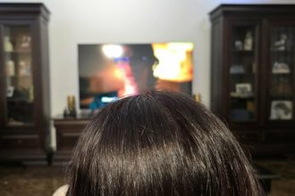 o femeie din medgidia s a trezit cu 3 barbati in casa in timp ce se uita la televizor ce a urmat 69d2ff02b7600