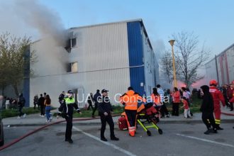 oficial de la ipj constanta cu privire la incendiul din cartierul henri coanda s a intocmit dosar penal 69df500520312