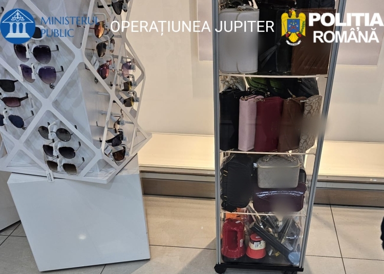 operatiunea jupiter la tulcea sute de haine si parfumuri contrafacute descoperite de politisti 69f0dd0e461d1