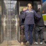 politistul de la medgidia acuzat de viol si pornografie infantila a fost dus in fata instantei a contestat arestul preventiv 69d4c434c3459