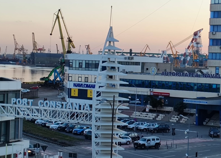 portul constanta in centrul unei strategii regionale de dezvoltare 69cf4cdbc9515