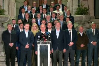 premierul ilie bolojan reactie dupa ce psd i a retras sprijinul politic voi continua sa imi exercit mandatul de premier 69e67064be404