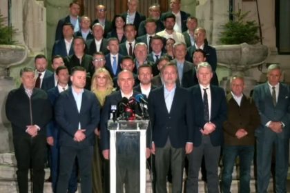 premierul ilie bolojan reactie dupa ce psd i a retras sprijinul politic voi continua sa imi exercit mandatul de premier 69e67064be404