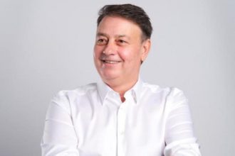 presedintele consiliului judetean constanta florin mitroi floriile si pastele catolic sa va aduca liniste sanatate si bucurii alaturi de cei dragi 69d220a677a9a