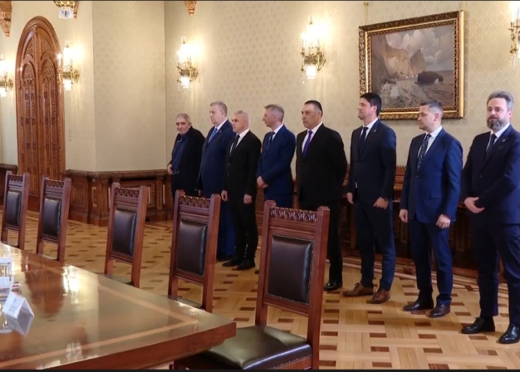 presedintele nicusor dan a discutat cu reprezentantii grupului minoritatilor nationale 69e8f4158b0ca