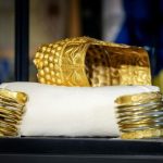 presedintele nicusor dan ma bucur ca bratarile dacice si coiful de la cotofenesti au fost recuperate 69ce9ff24c44f