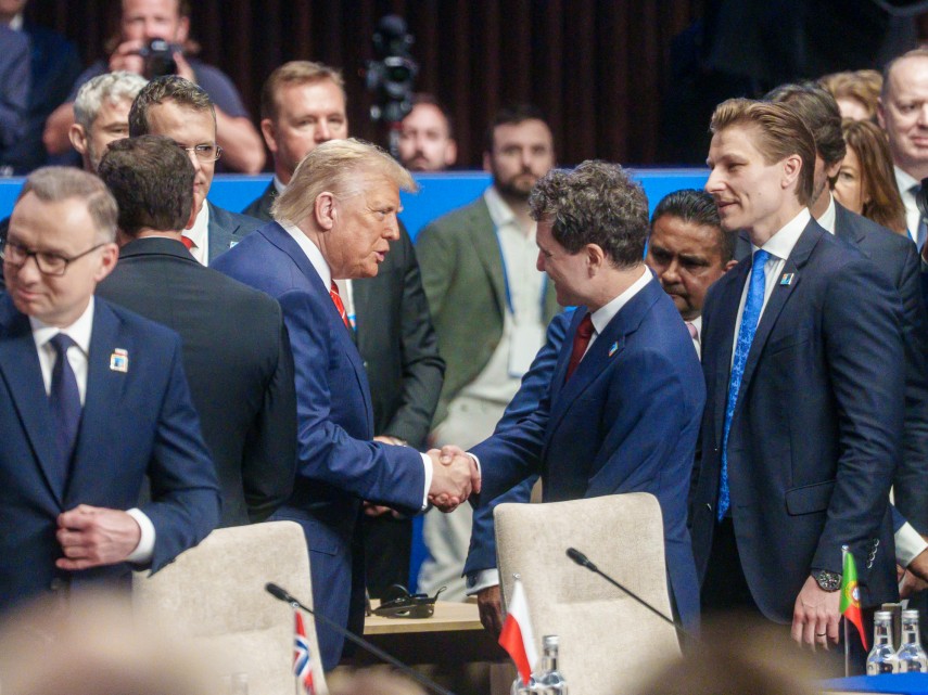 presedintele sua donald trump nu va participa la summit ul b9 de la bucuresti cine va fi reprezentantul sua la evenimentul din 13 mai 69d37cb95cb40