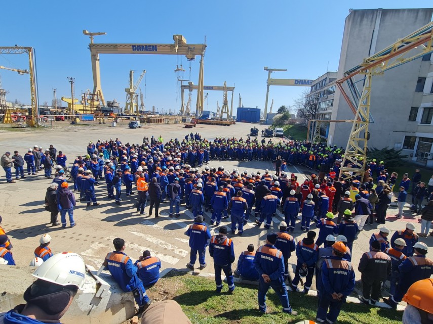 protestul angajatiilor santierul naval damen mangalia continua si astazi 69ccfa29cbe95