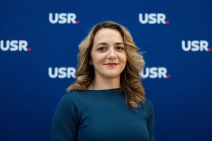 senatoarea usr cynthia paun cere indepartarea de urgenta a unor panouri publicitare din bucuresti privind nasterea prin cezariana 69d92bf9afd97