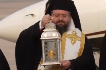 sfanta lumina de la ierusalim a ajuns in romania video 69da7d7ac71d8