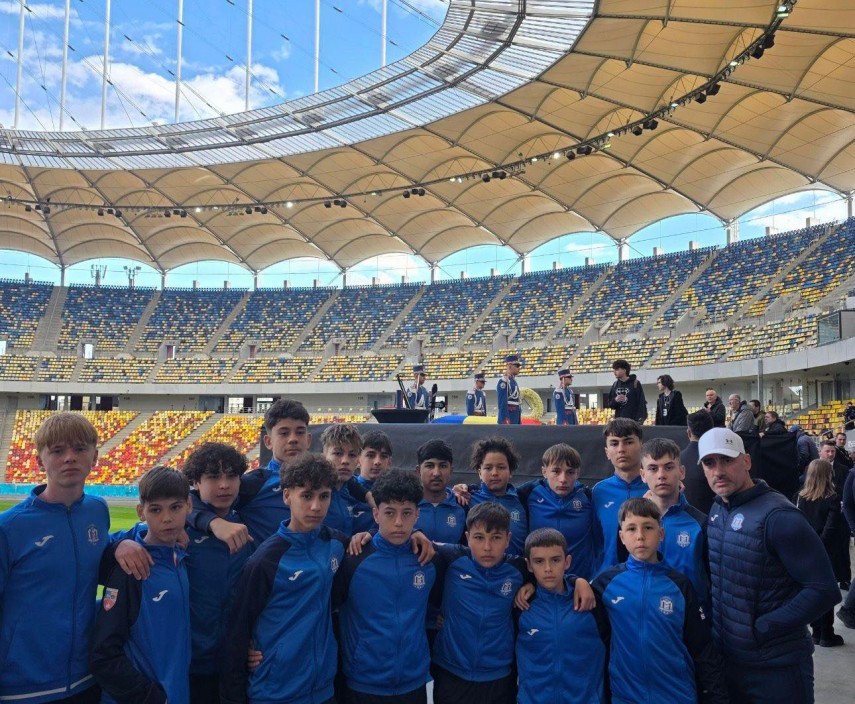 si micii fotbalisti de la cs medgidia i au adus un omagiu la arena nationala regretatului mircea lucescu galerie foto 69d77b62c616b