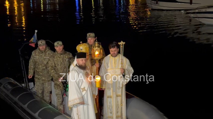 slujba de inviere la constanta ips teodosie a adus lumina sfanta de pe mare 69dab234bcd9d