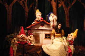 spectacol suplimentar pentru alba ca zapada anuntat de teatrul calutul de mare constanta 69e0e39a35a65