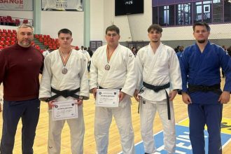 studentii de la fefs a universitatii ovidius din constanta medaliati la campionatul national universitar de judo galerie foto 69cd198948065