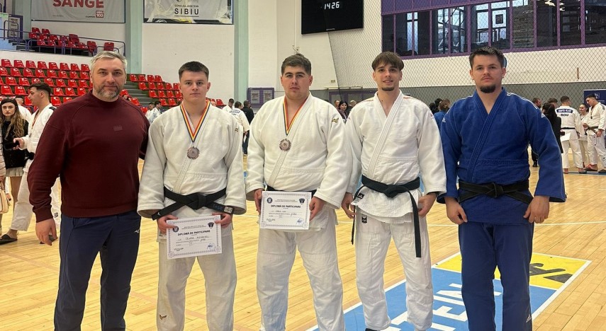 studentii de la fefs a universitatii ovidius din constanta medaliati la campionatul national universitar de judo galerie foto 69cd198948065