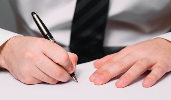 unul dintre cei mai cunoscuti oameni de afaceri din constanta si a deschis o noua firma 69dcc193700bd