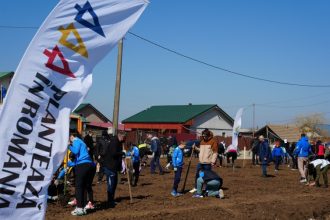 va asteptam cu mic cu mare la plantare sambata 18 aprilie 69df842bc78ac