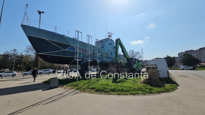 vaporasul din zona garii cfr constanta in curand istorie au fost aduse utilajele pentru dezafectare 69df4fefaa8df